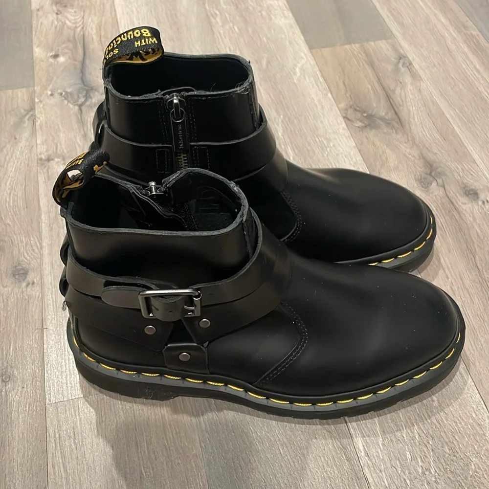 DR. MARTENS JAIMES LEATHER HARNESS CHELSEA BOOTS - Picture 11 of 15